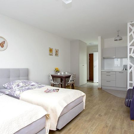Manhattan Place Apartament Варшава Экстерьер фото
